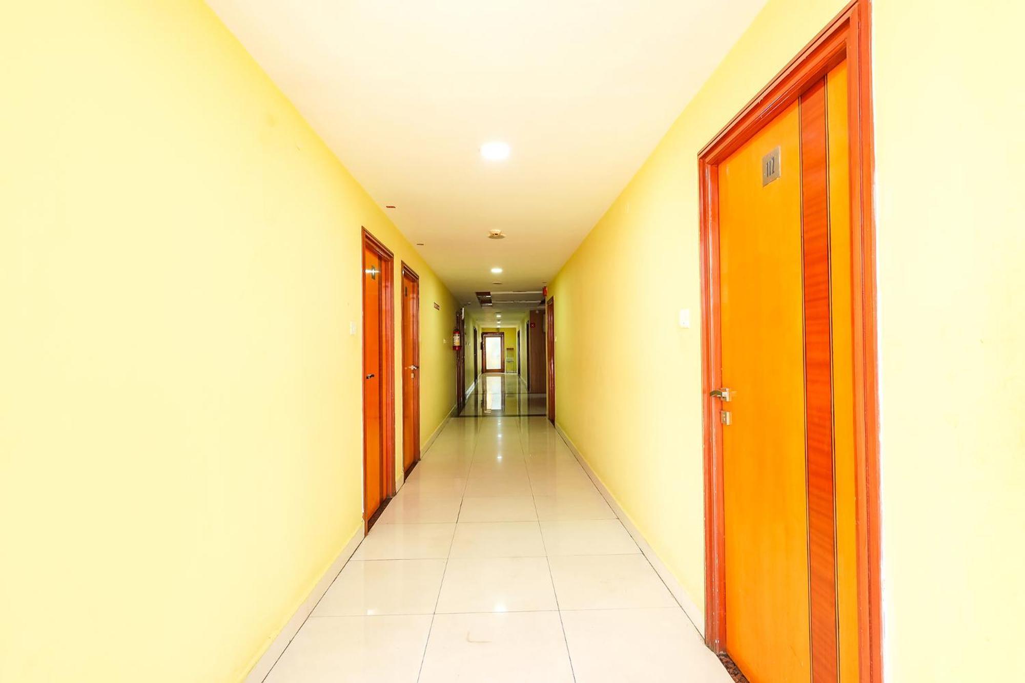 Fabhotel Prime Mahalaya Residency - Nr Chennai International Airport Extérieur photo