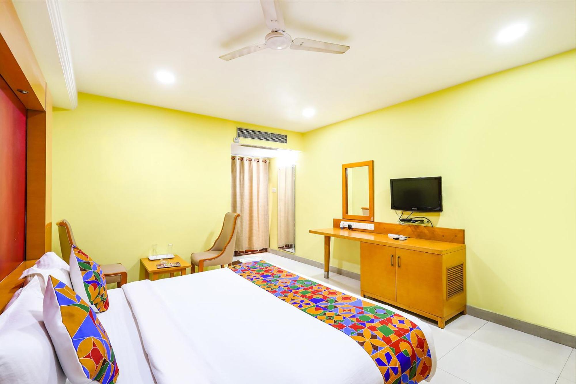 Fabhotel Prime Mahalaya Residency - Nr Chennai International Airport Extérieur photo