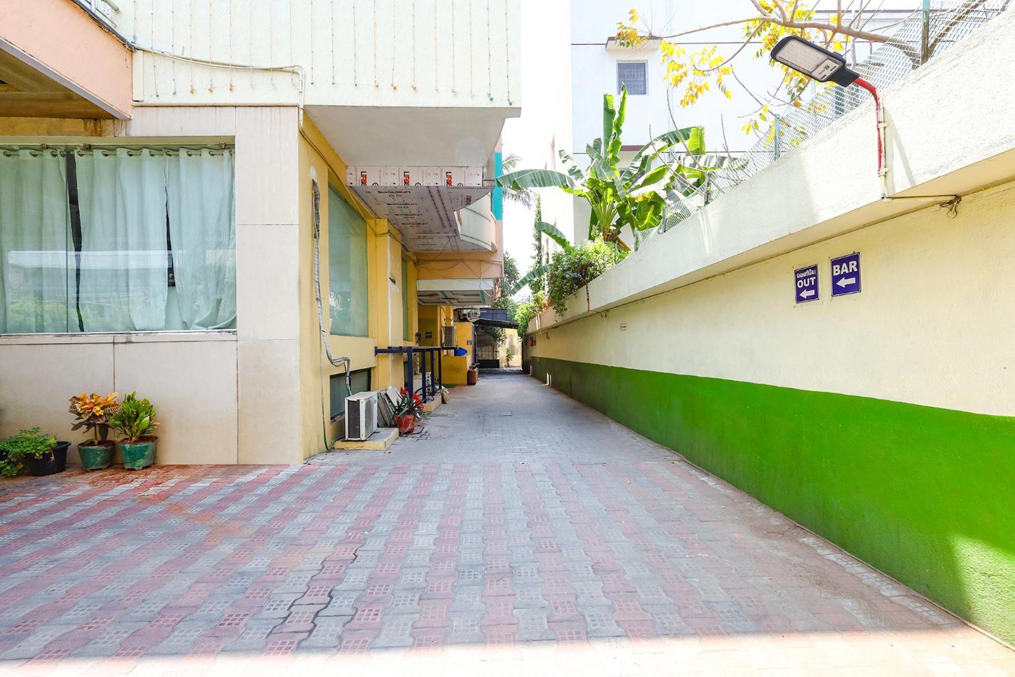 Fabhotel Prime Mahalaya Residency - Nr Chennai International Airport Extérieur photo